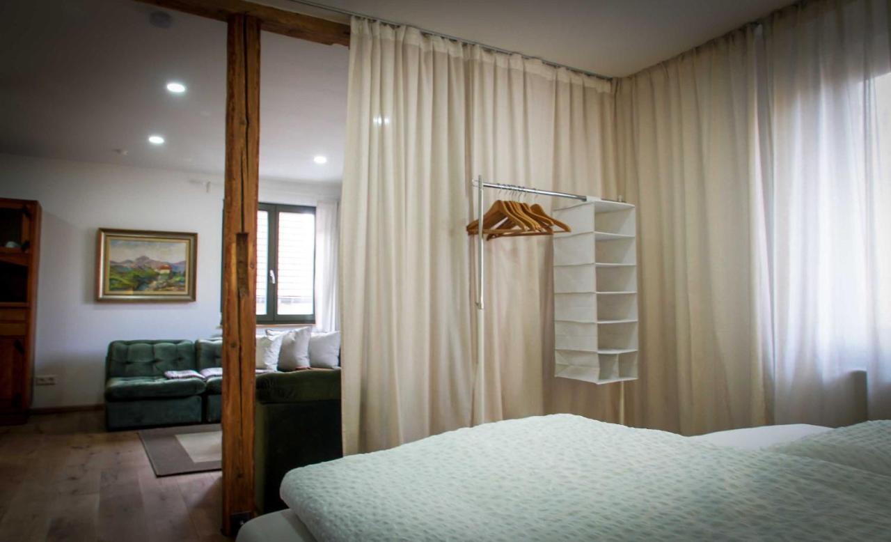 Besighomes Apartment Olive Безіґайм Екстер'єр фото